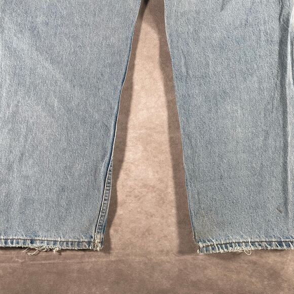 90’s Levi’s 550 Relaxed Fit Light Wash Denim Jeans - Picture 12 of 12